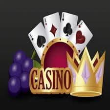 QQQ22 Live Blackjack Table တွင် Professional Dealer နှင့် MMK ဖြင့် ကစားနေသောမြင်ကွင်း
